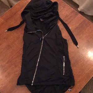 MONDETTA rain-resistant asymmetrical zipper vest